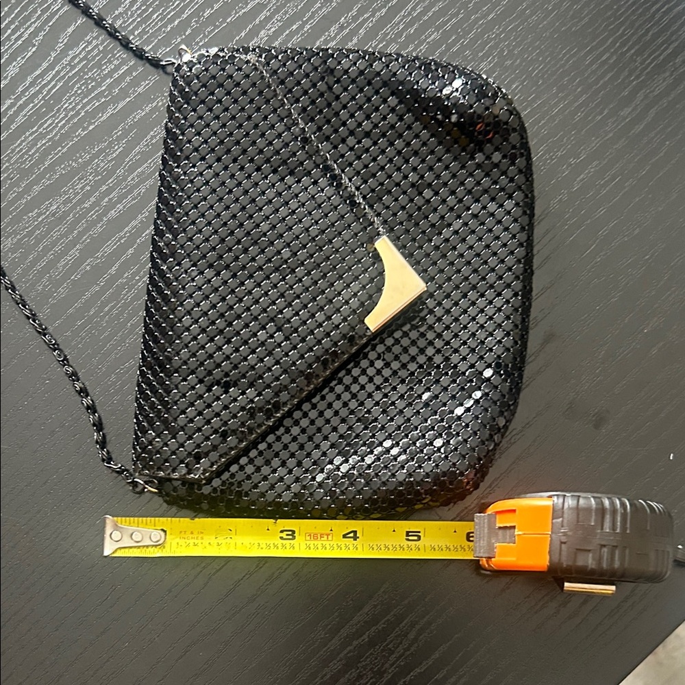 Elegant Black Crossbody Bag with Gold Detail - Picture 15 of 16